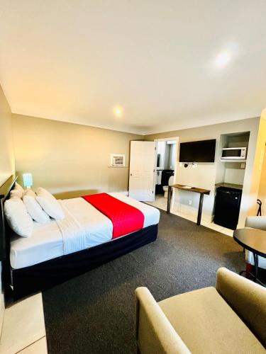 Queen Suite