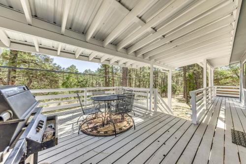 Rustic Alto Retreat - Near Hiking, Skiing and More! Rustic Alto Retreat - Near Hiking, Skiing and More!