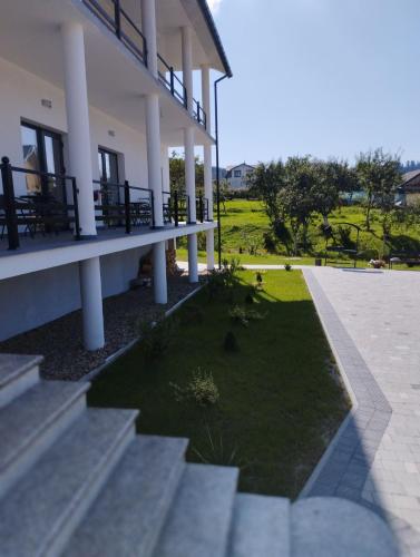 المنظر الخارجي, Перлина Карпат in Skhidnytsya