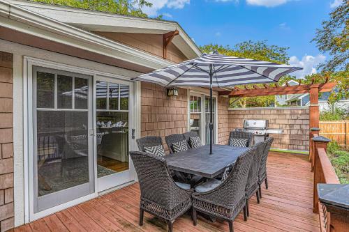 Living Among The Oaks Living Among The Oaks