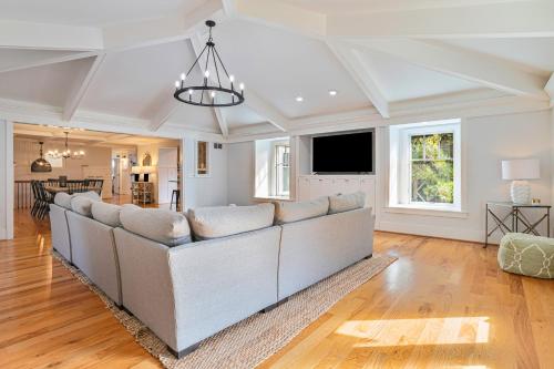 Living Among The Oaks Living Among The Oaks