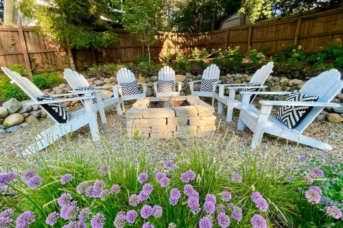 Living Among The Oaks Living Among The Oaks