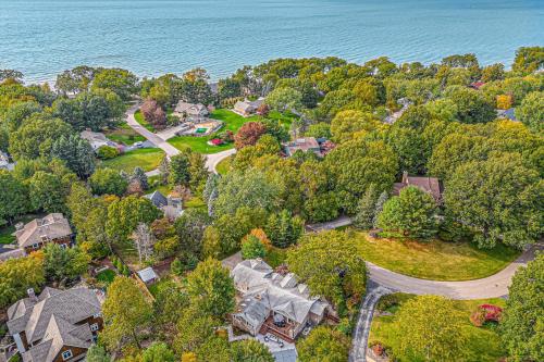 Living Among The Oaks Living Among The Oaks