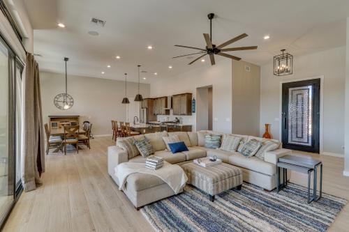 7 Mi to Lost Dutchman: Home w/ Pool + Patio!