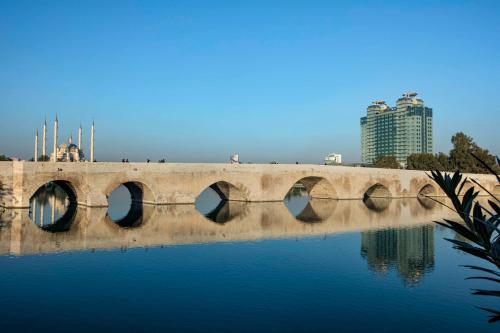 Adana HiltonSA (Adana Hiltonsa Hotel)