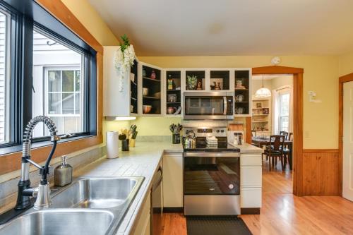 . Charming Bangor Home w/ Deck < 1 Mi to Downtown