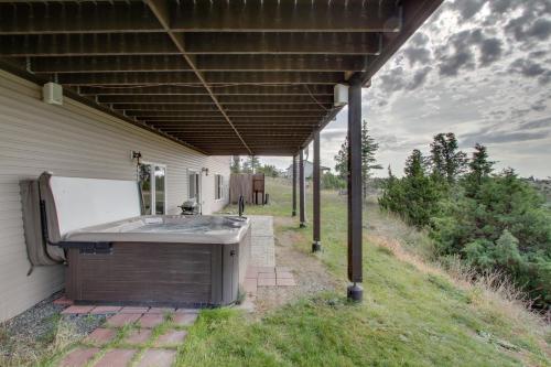 Spacious Canyon Ferry Lake House with Bar and Views! Spacious Canyon Ferry Lake House with Bar and Views!