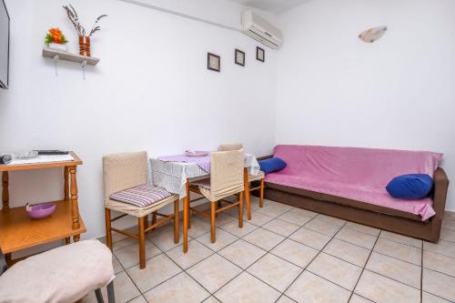Apartments Karleusa - image 3