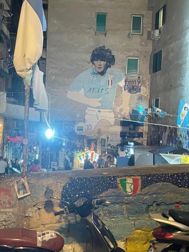 La Magica, Naples