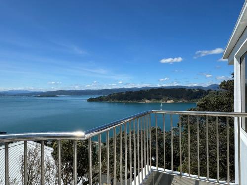 Super large seaview house in Oriental Parade