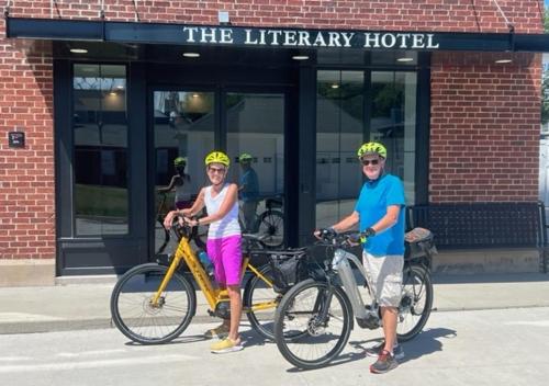 Спорт и активный отдых, The Literary Hotel in Север Либерти (Айова)