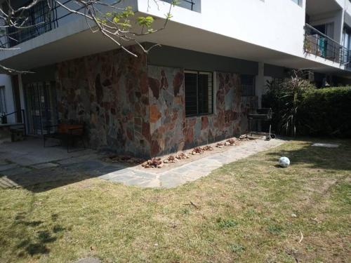 Apto. a dos cuadras del mar in Atlantida