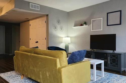 Cozy FortWorth Suite near *10mins to Downtown*Fort Worth Zoo