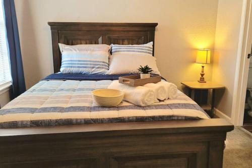Cozy FortWorth Suite near *10mins to Downtown*Fort Worth Zoo