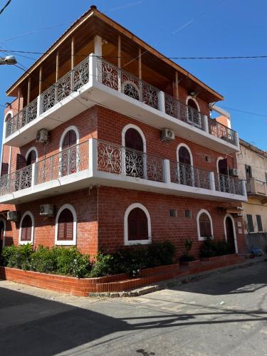 Lindsey House, Saint-Louis