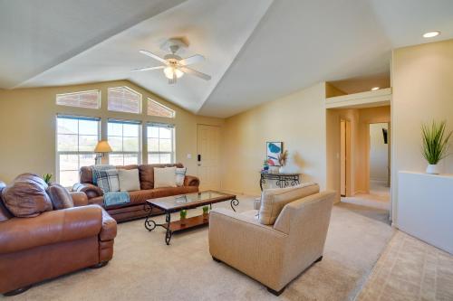 Tucson Home 11 Mi to Saguaro National Park! near ทุคสันเมาเท่นพาร์ค