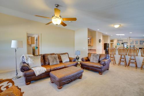 Tucson Home 11 Mi to Saguaro National Park! near ทุคสันเมาเท่นพาร์ค