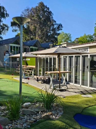 teren mini golf, Bright Motor Inn in Bright