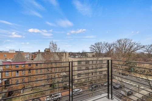 Luxury DC Penthouse w/ Private Rooftop! (Chapin 4)