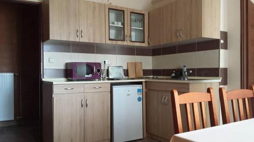 Kitchen, Borostyankert Etterem & Vendeghaz in Sitke