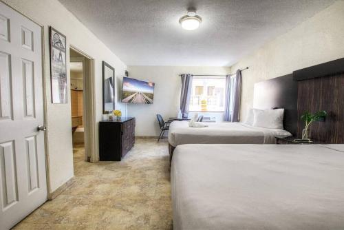 *Coastline 2BR Suite w/Ac*123*