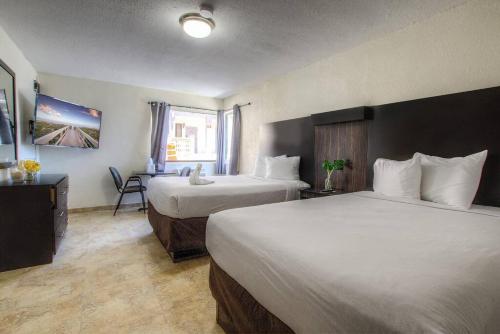 *Coastline 2BR Suite w/Ac*123* in Daytona Beach, USA