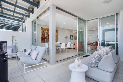 Lookout 334 - Endless Ocean Views - Rooftop Spa, Kingscliff (zdjęcie 3)