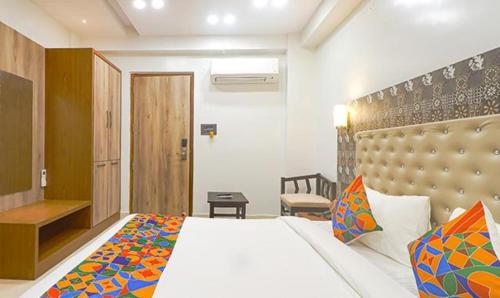 FabHotel Palash