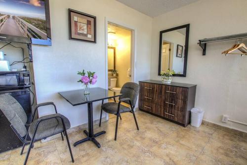 Suite at Beachfront - 3-Bed Space*128-129* in Daytona Beach, USA