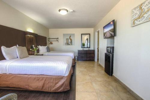 Sunny 2-BR Bed Space*132-133* in Daytona Beach, USA