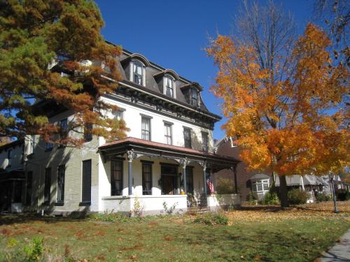 Allegheny Street Bed & Breakfast