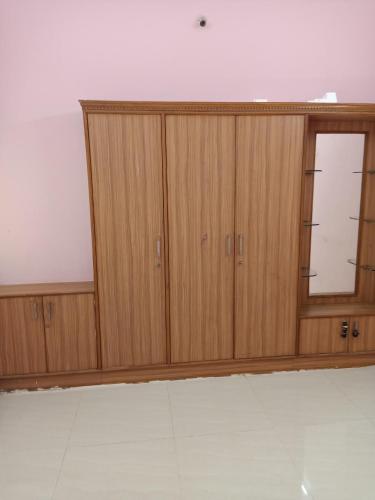 1 BHK House with AC fully operational kitchen with wifi