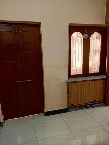 1 BHK House with AC fully operational kitchen with wifi