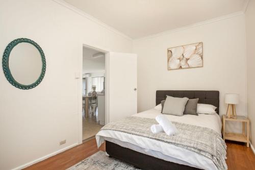 Crystal Bay - Pet Friendly - 3 Mins Walk to Beach in Jervis Bay