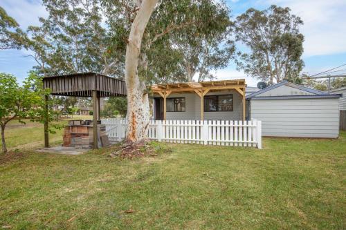 Crystal Bay - Pet Friendly - 3 Mins Walk to Beach in Jervis Bay