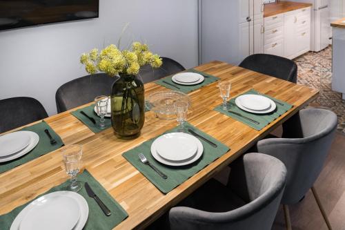 設施, Acasă la Doftana (Acasa la Doftana) in 泰施拉