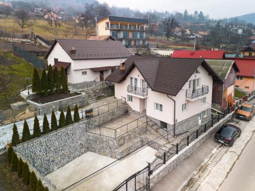 外部景觀, Acasă la Doftana (Acasa la Doftana) in 泰施拉