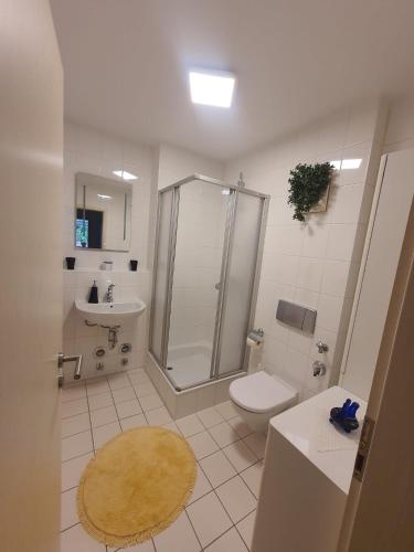 Dennis Apartment - image 5