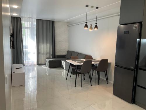 Apart-hotel in Avalon on Chornovola St in ปิดซัมเช