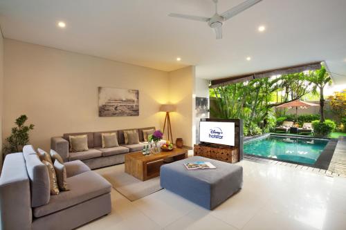 3 BEDR/3BATH POOL! CENTRAL SEMINYAK/CLOSE TO BEACH