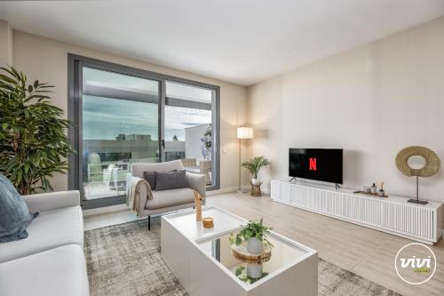 ViVi Homes - Sol Garden Pool, Terrace & Golf in Естепона