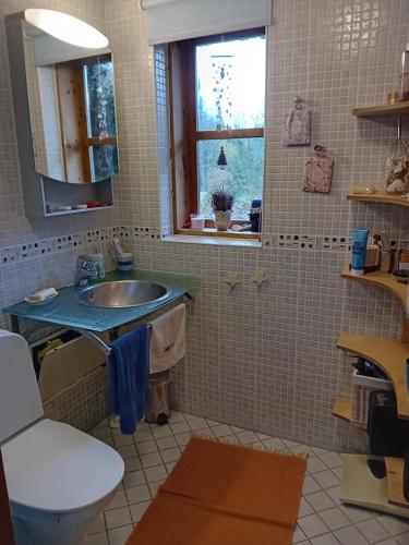Bathroom, Romantiline talu Padaste lahe aares in Padaste