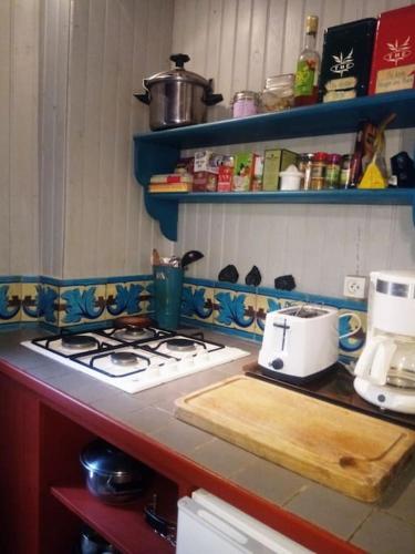 virtuve, La petite maison des grès (La petite maison des gres) in Angiens