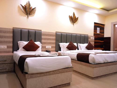 Deluxe Double Room image 1
