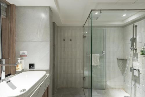 Small Double Room image 5