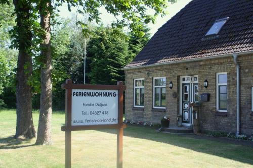 Фасада на хотела, Detjens - FeWo in ruhiger Lage mit Terrasse und Garten in Ellingstedt