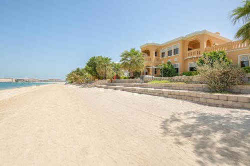 Maison Privee - Prvt Pool & Beach Access in Luxury Palm Jumeirah 6BR Villa, Dubaj (fotografie 2)