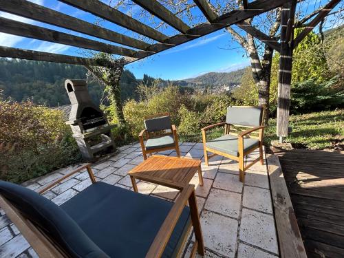 Iekārtas, Cosy Chalet au cœur du Sidobre avec Piscine et Spa in Ferrières (Midi-Pyrenees)