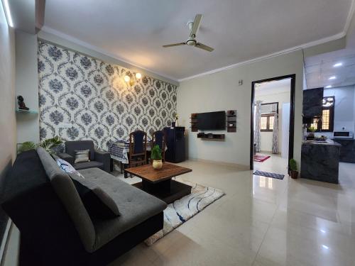 Homlee-Vintage 2BHK Apt with Fort/Park View