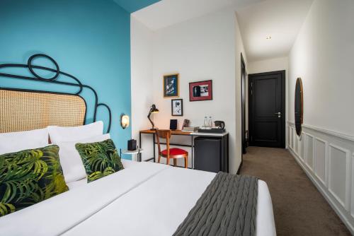hotel photo
